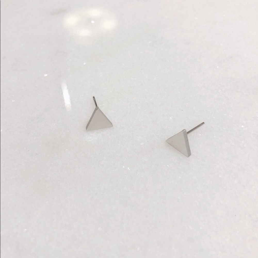 Geometric stud earrings 🔺 - Picture 2 of 9
